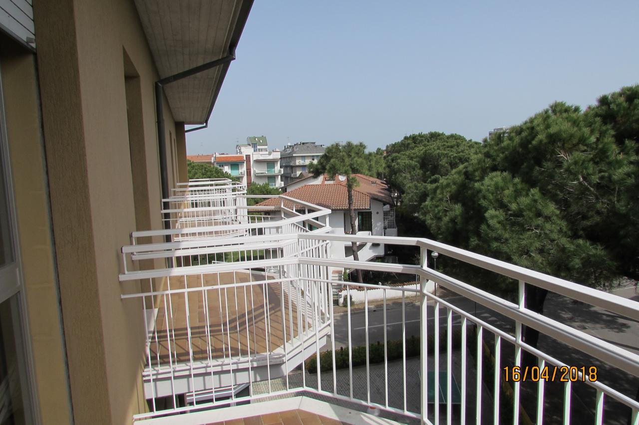 Hotel Toschi Lido di Classe Exterior photo