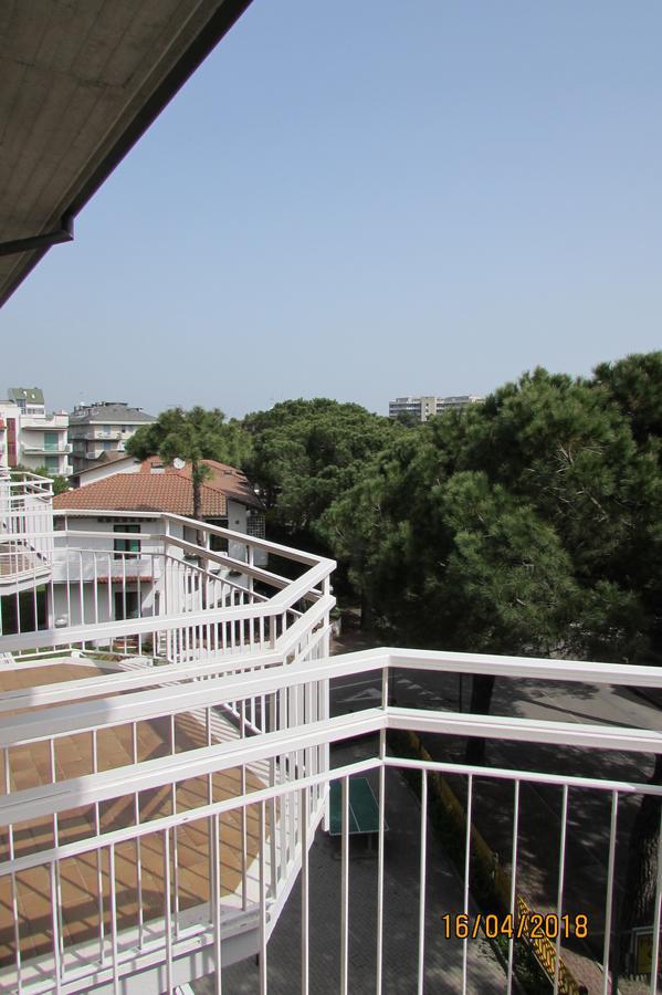 Hotel Toschi Lido di Classe Exterior photo